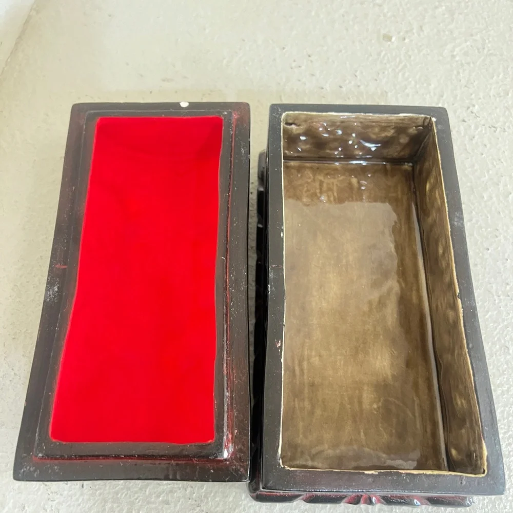 Vintage 1960s Hand Curved Decorative Box‎ Ceramic Jewelry Red Black Marked